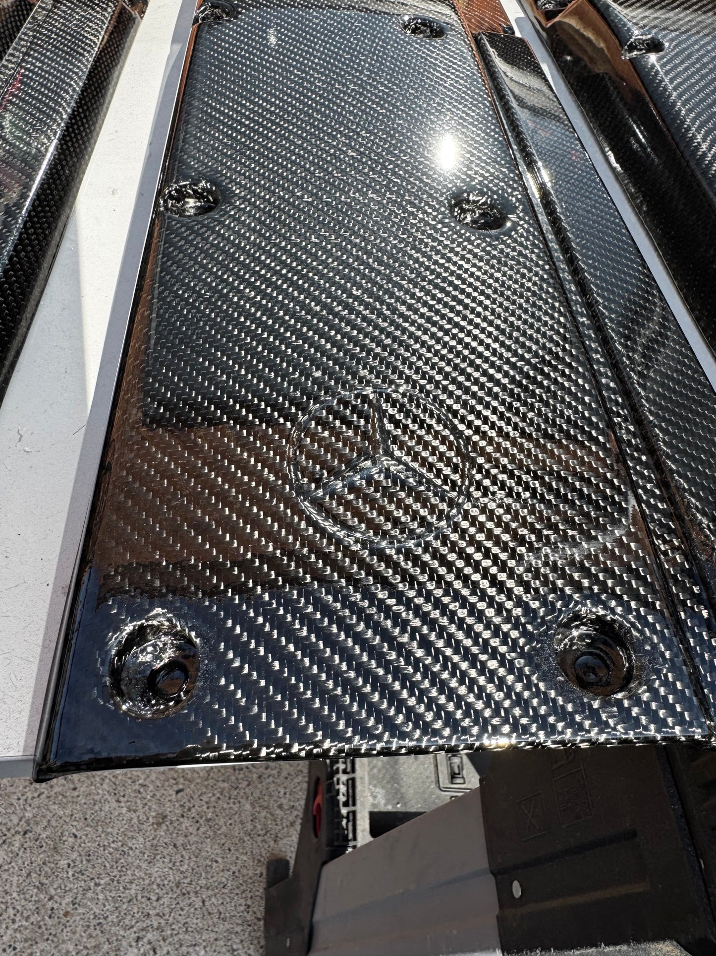 Mercedes om606 carbon fibre engine cover
