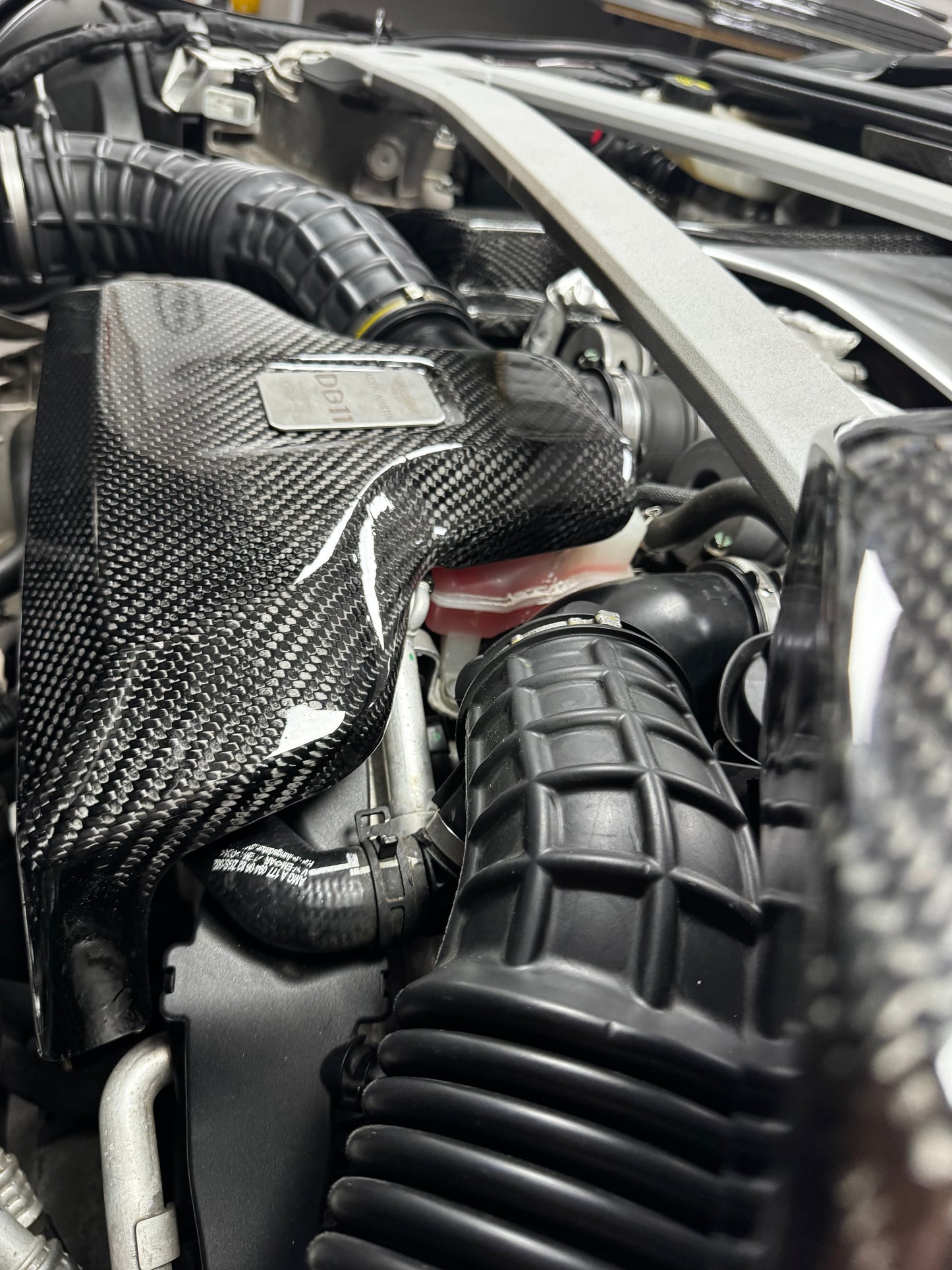 Aston Martin v8 DB11/Vantage carbon fibre engine cover set