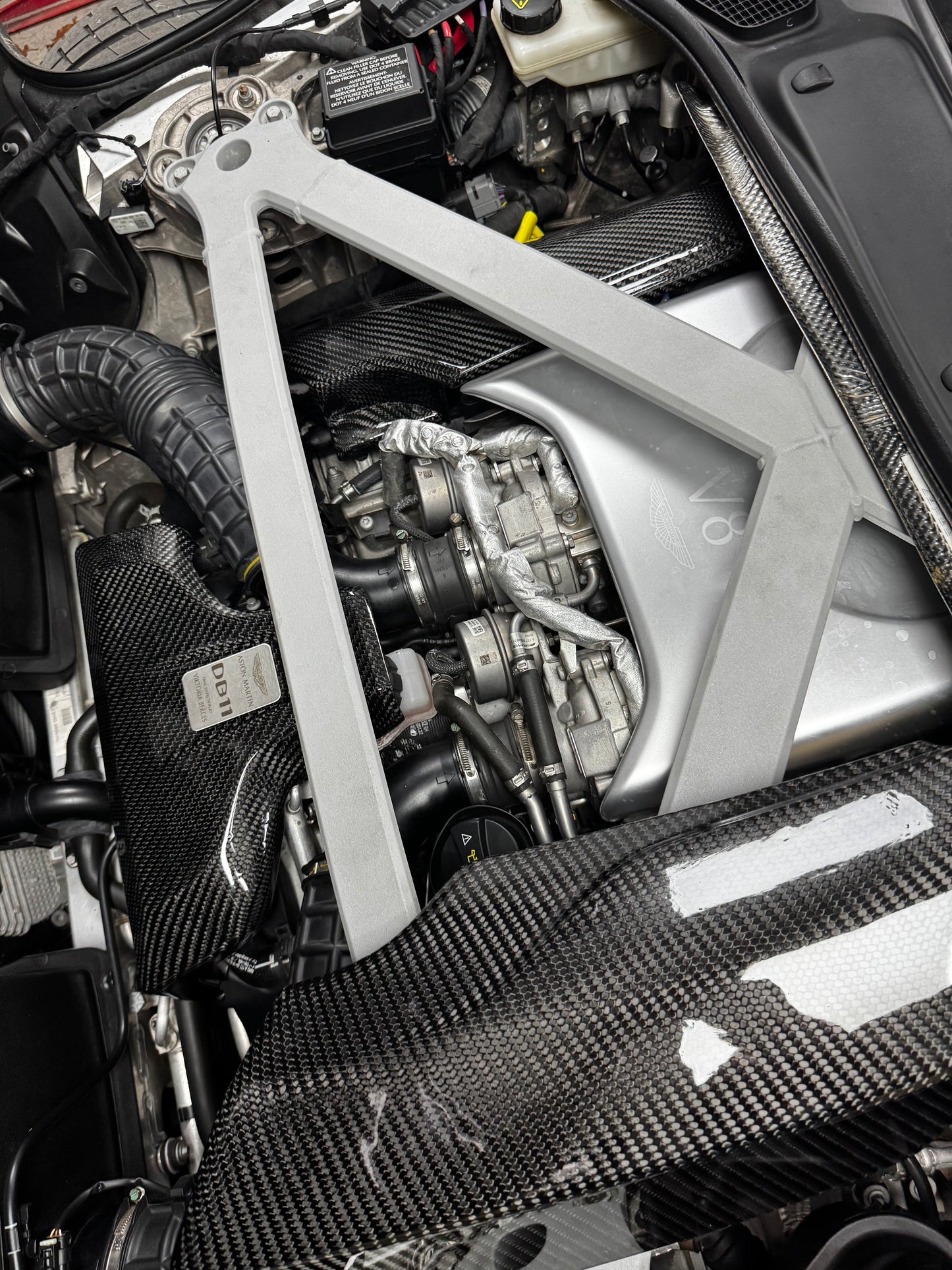 Aston Martin v8 DB11/Vantage carbon fibre engine cover set