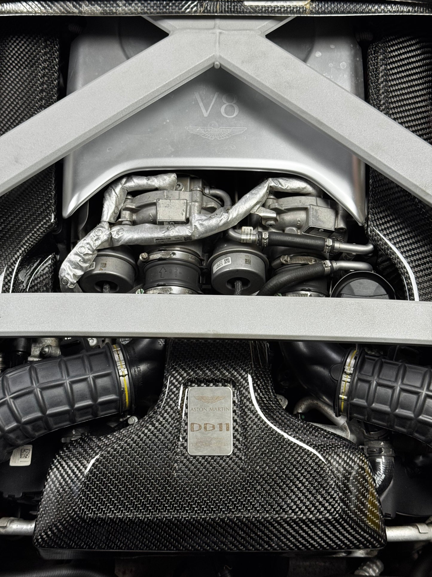 Aston Martin v8 DB11/Vantage carbon fibre engine cover set